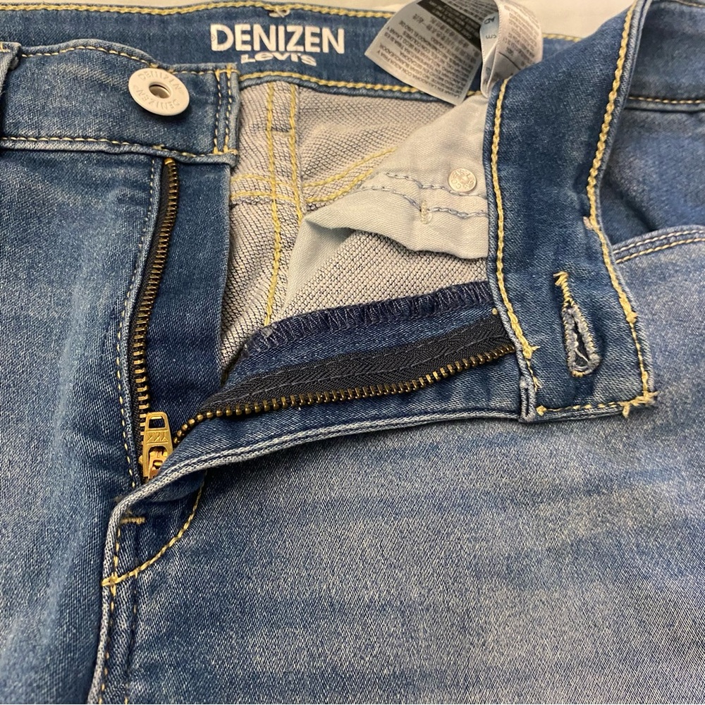 Levi's Denizen Classic Faded Blue Denim Jeggings Mid-Rise Size 11/30 - Picture 3 of 8
